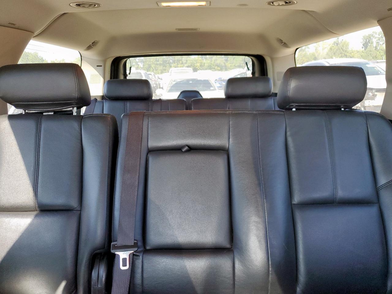 2008 Chevrolet Suburban K1500 Ls VIN: 3GNFK16368G132402 Lot: 81287485