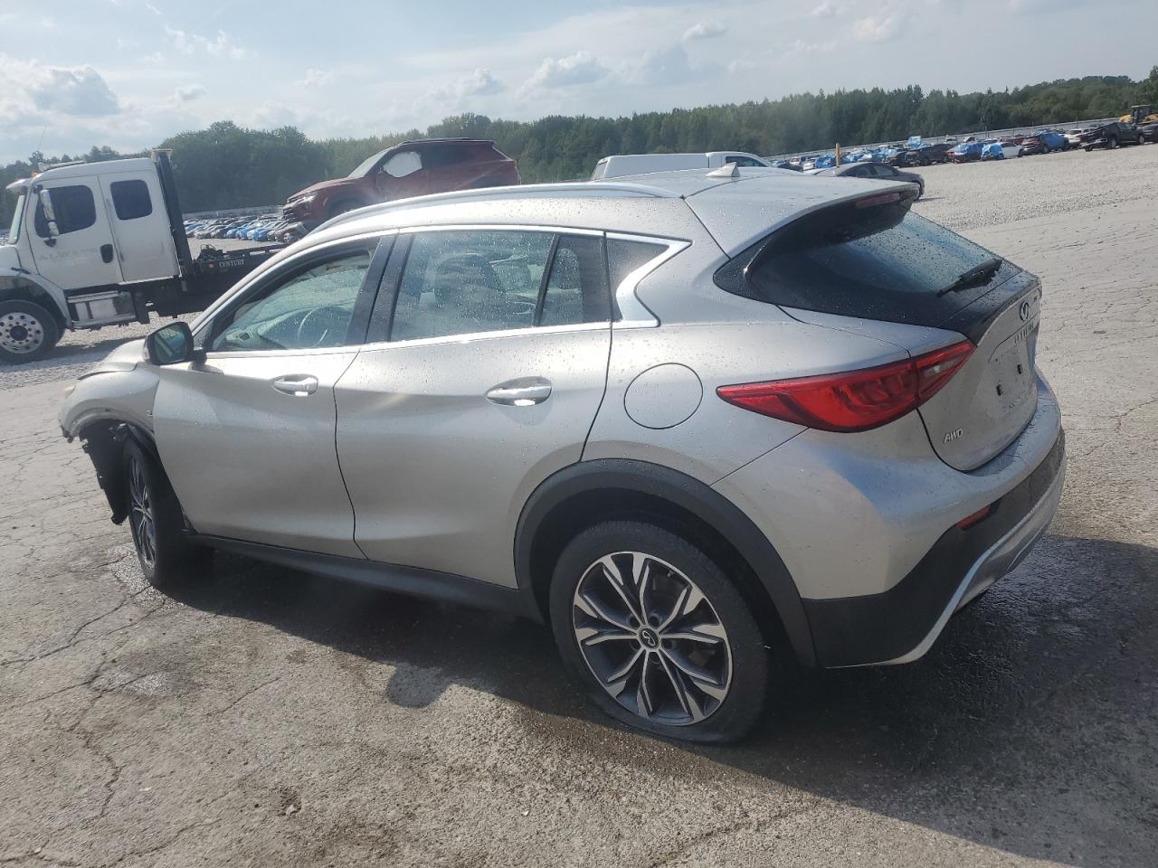 QX30 QX30