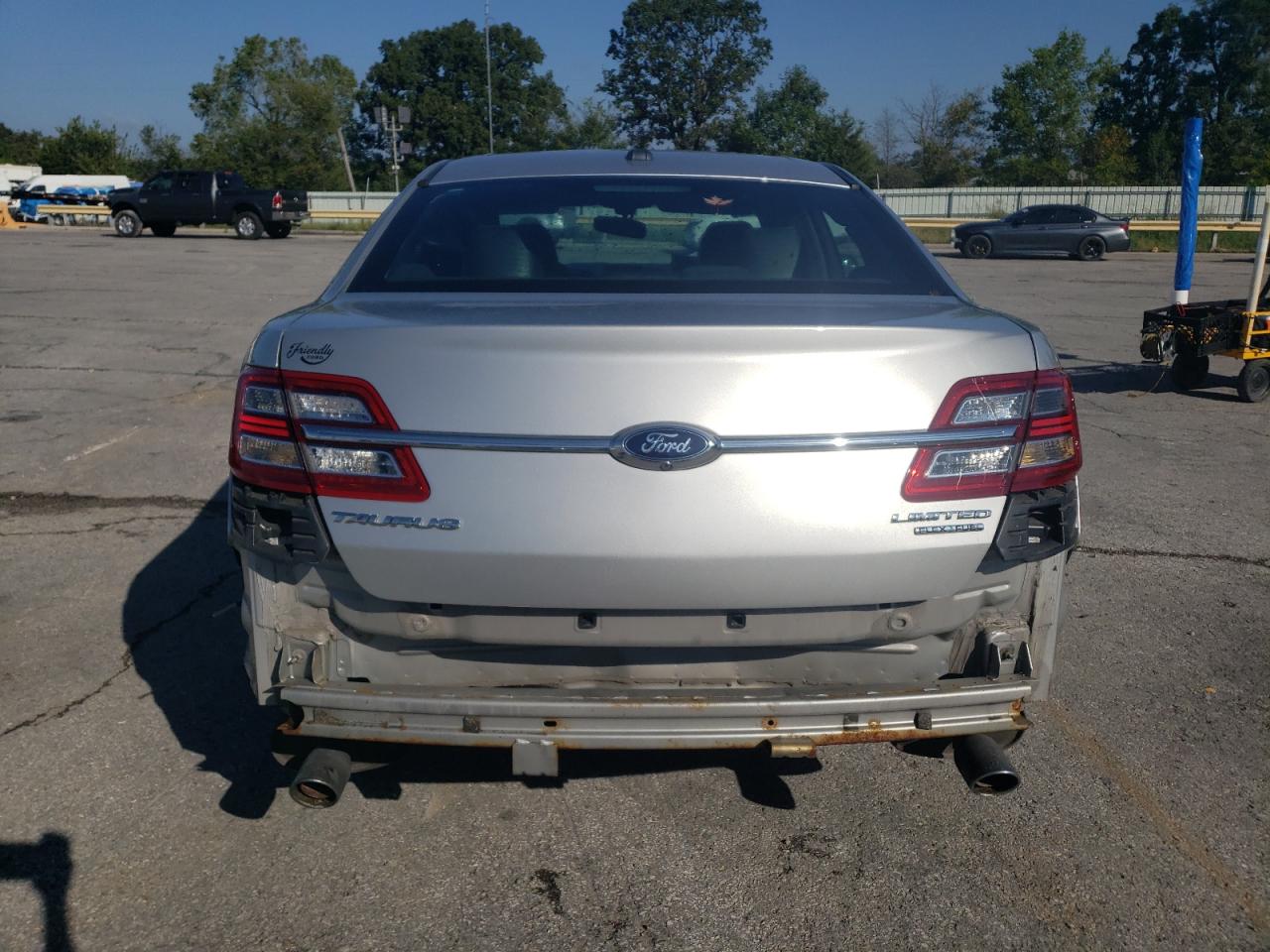 2015 Ford Taurus Limited VIN: 1FAHP2F88FG150032 Lot: 81494845