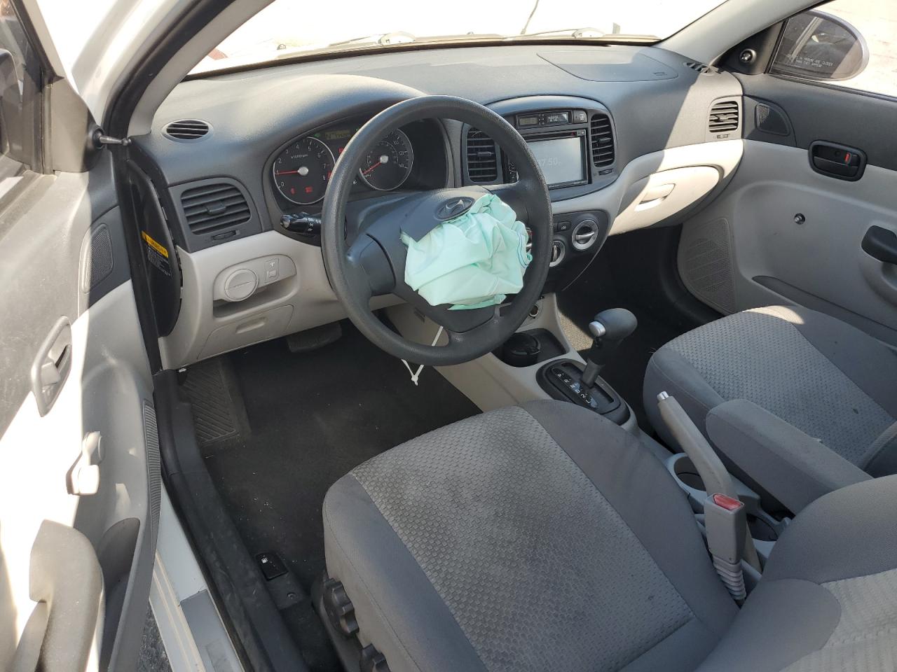 2008 Hyundai Accent Gs VIN: KMHCM36CX8U074563 Lot: 81429305