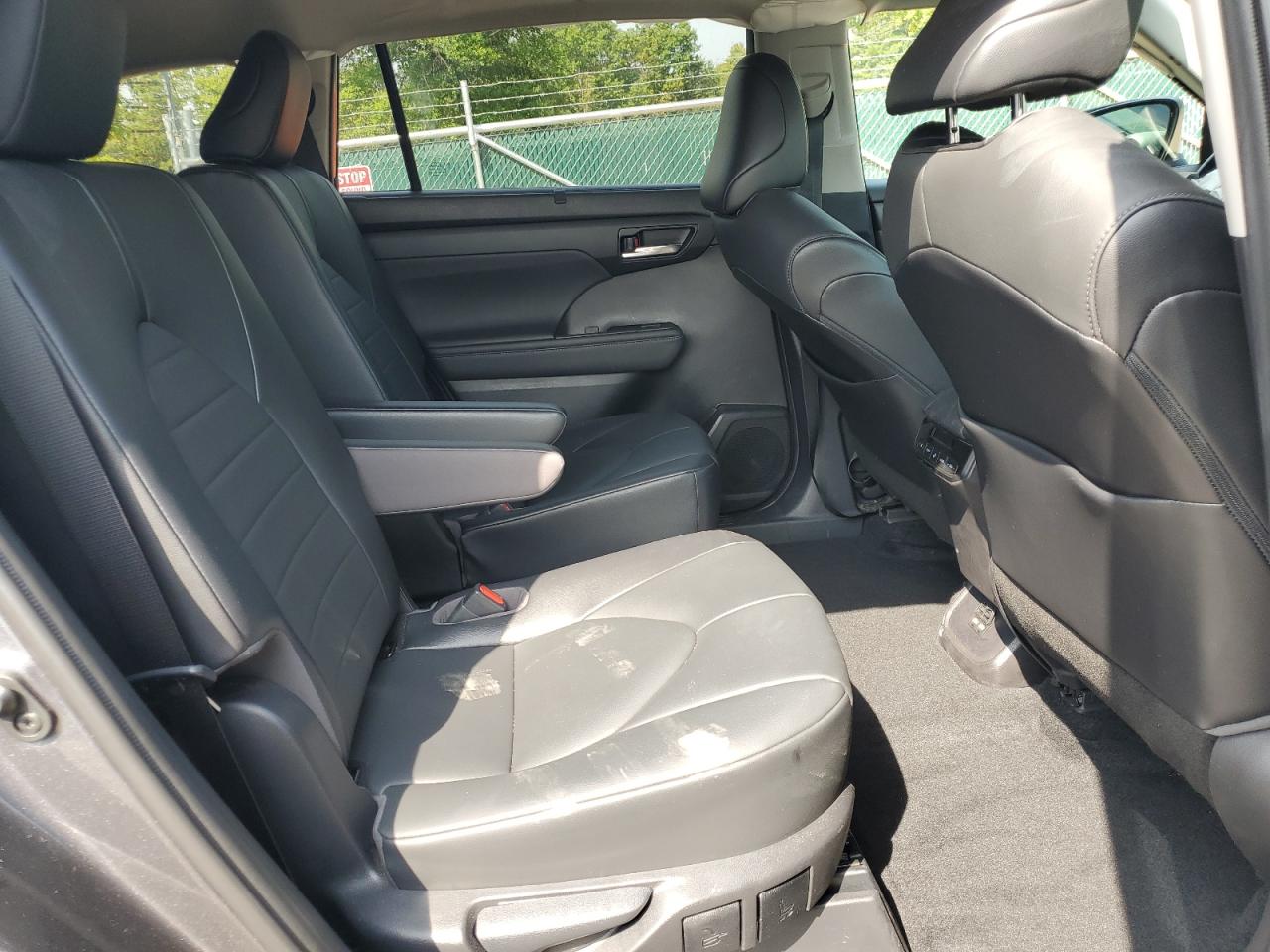 2021 Toyota Highlander Xle VIN: 5TDGZRBH4MS067926 Lot: 83844185