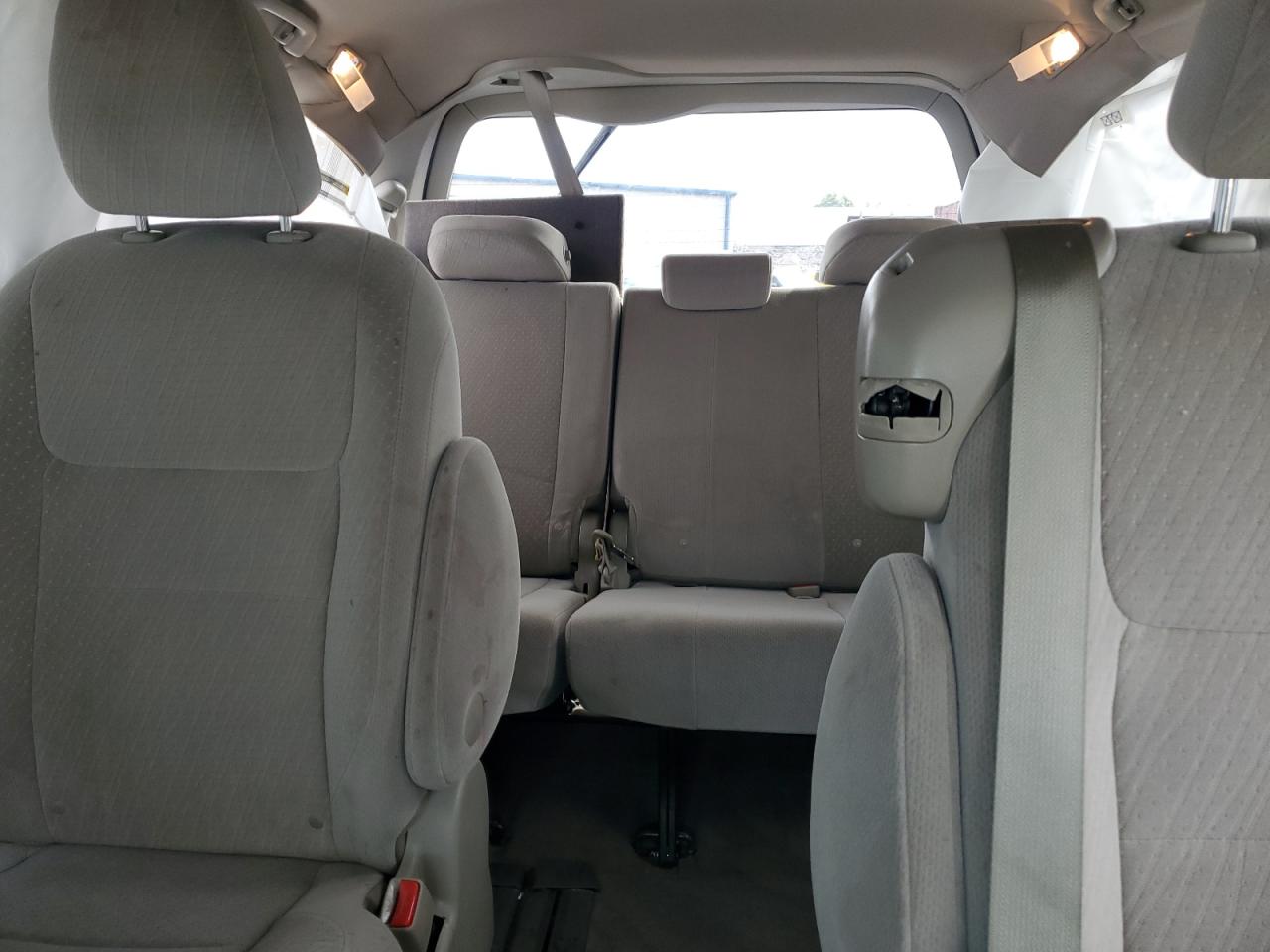 2016 Toyota Sienna Le VIN: 5TDKK3DCXGS731552 Lot: 70735965