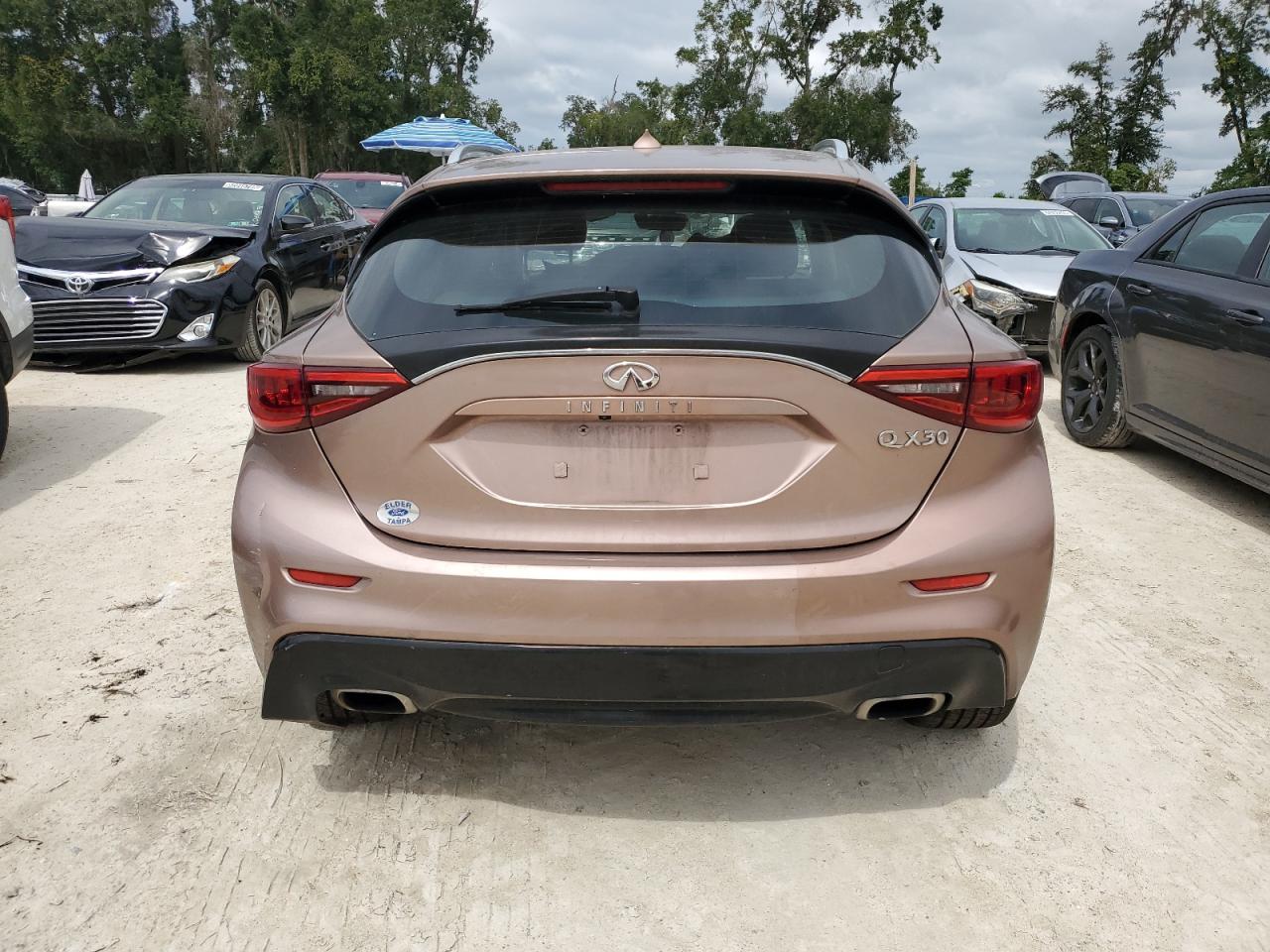 2017 Infiniti Qx30 Base VIN: SJKCH5CP6HA015696 Lot: 84803195