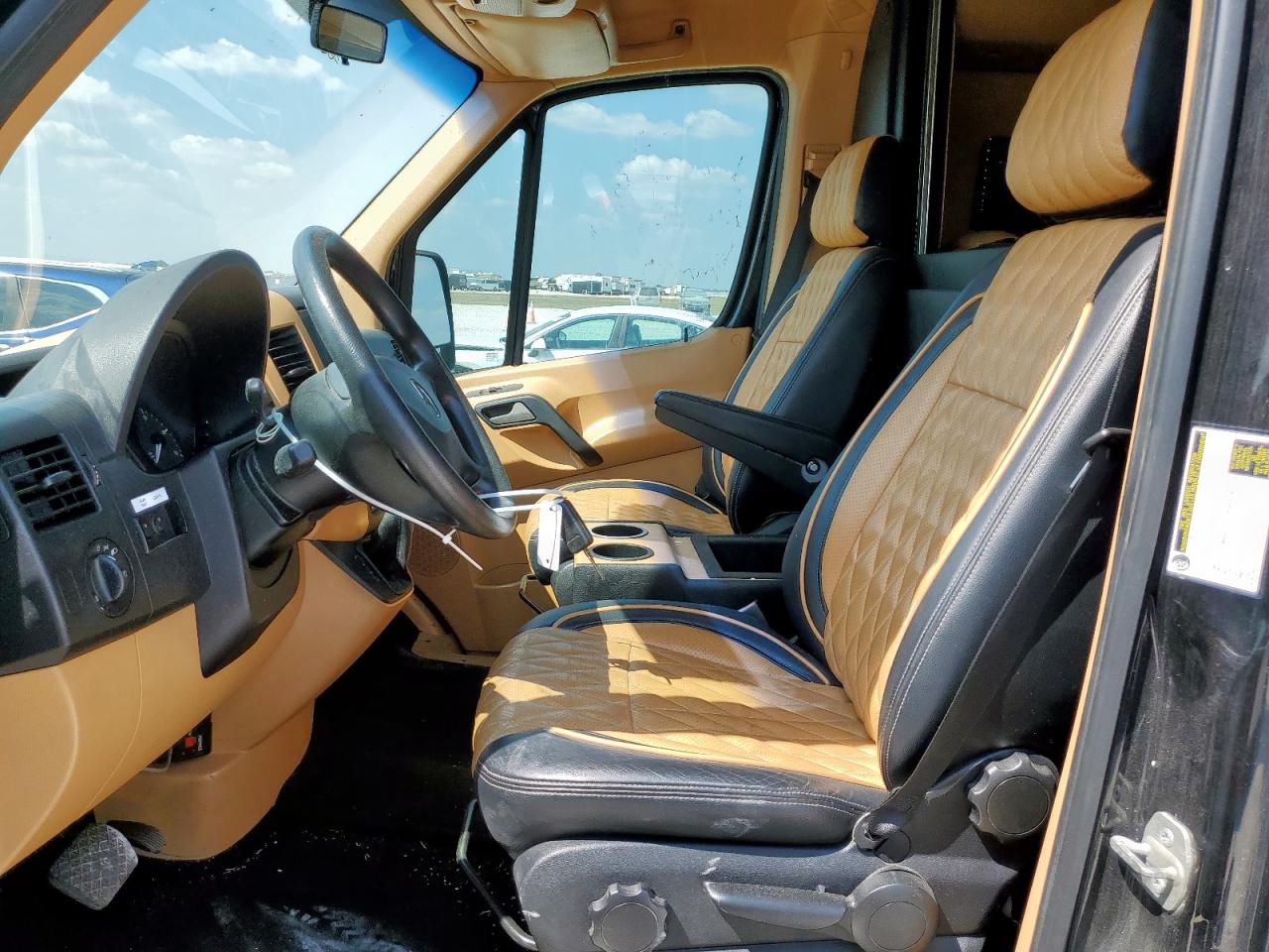 2014 Mercedes-Benz Sprinter 2500 VIN: WD4PE7DC4E5858004 Lot: 80561385