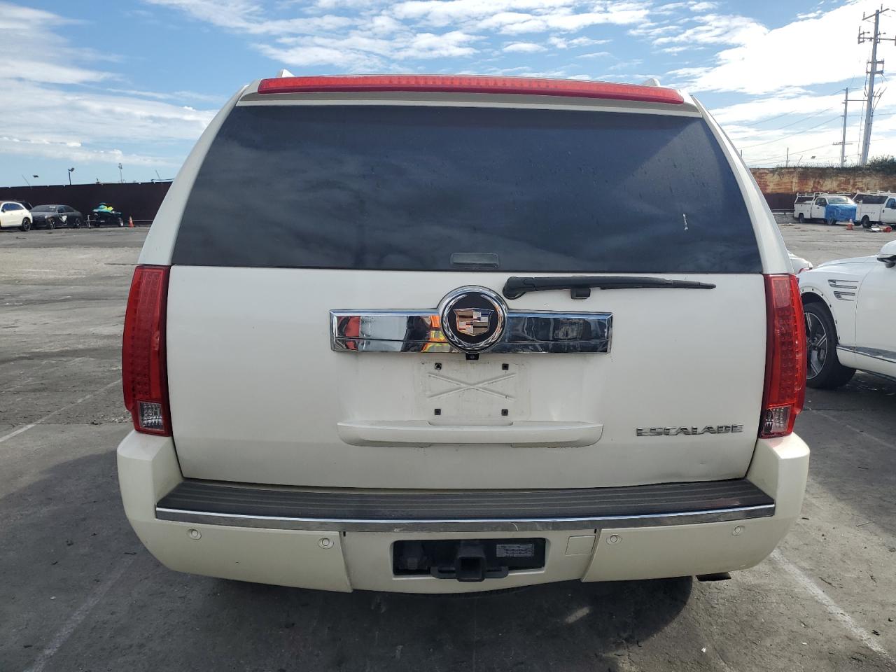 2008 Cadillac Escalade Luxury VIN: 1GYEC63858R149460 Lot: 81617245