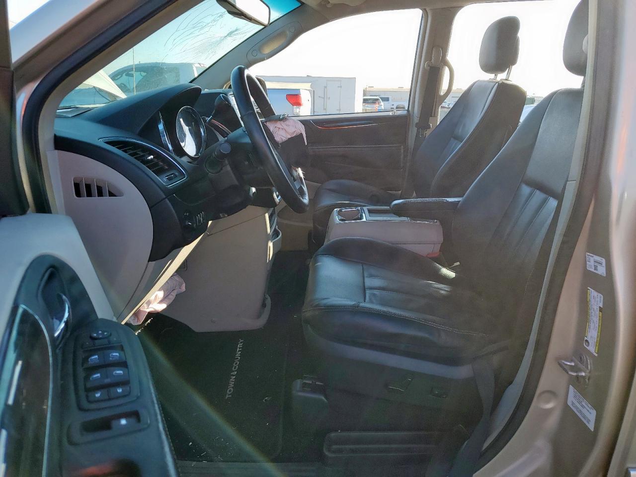 2014 Chrysler Town & Country Touring VIN: 2C4RC1BG6ER157057 Lot: 83979995