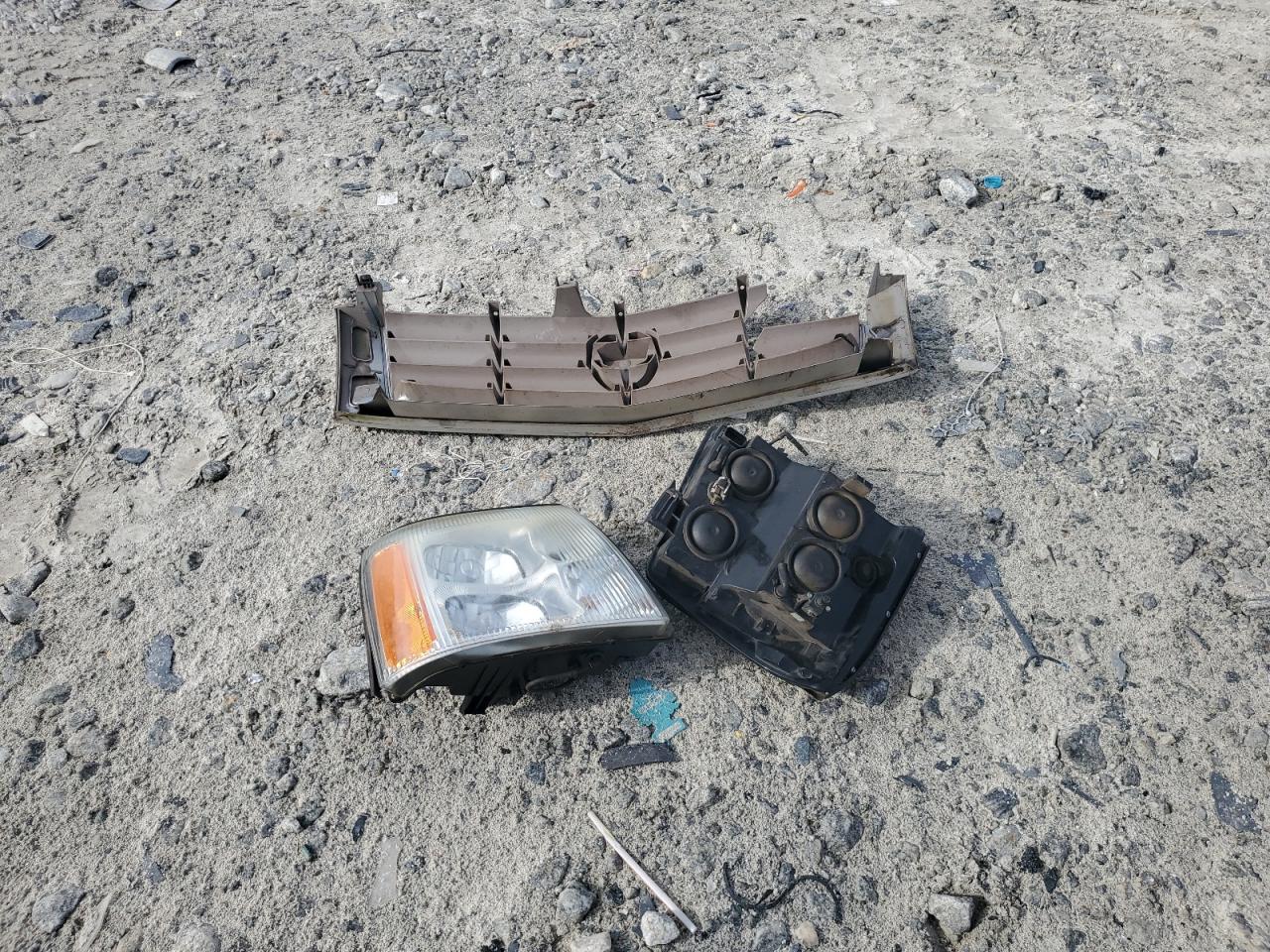 2004 Cadillac Escalade Luxury VIN: 1GYEK63N24R187800 Lot: 81438115