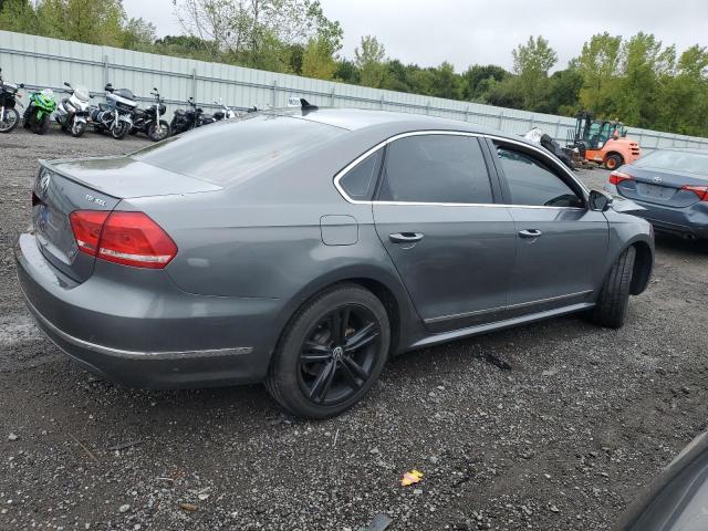  VOLKSWAGEN PASSAT 2014 Szary