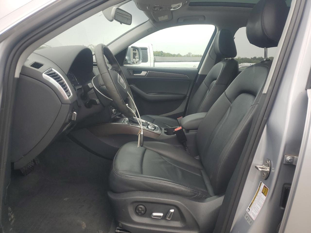 2017 Audi Q5 Premium VIN: WA1C2AFP4HA098077 Lot: 83850195