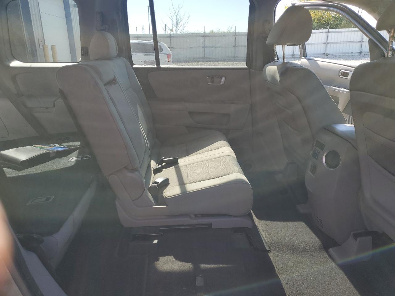 2009 Honda Pilot Lx VIN: 5FNYF48239B046435 Lot: 81896615