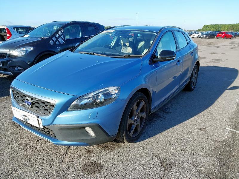 2014 VOLVO V40 CROSS COUNTRY LUX NAV for sale at Copart SANDTOFT