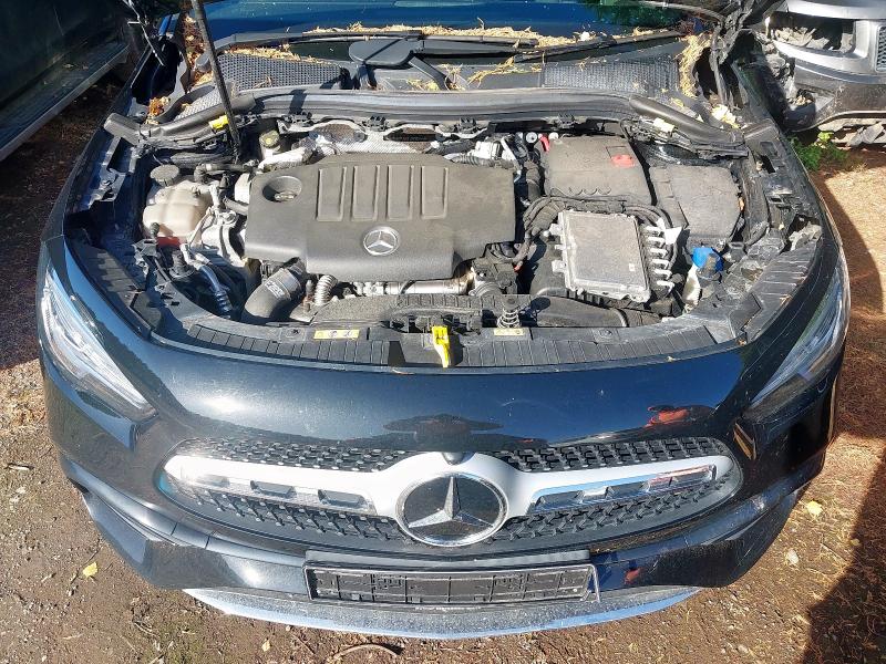 2021 MERCEDES-BENZ GLA 220 AMG LINE D 4MATIC 