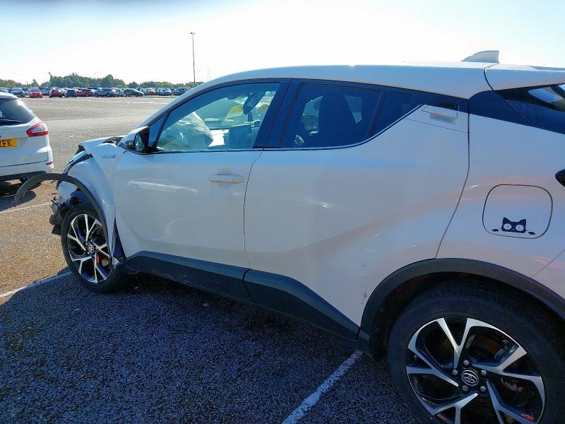 2020 TOYOTA C-HR DESIGN HEV CVT 
