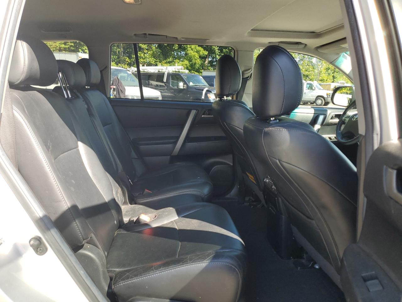 2012 Toyota Highlander Base VIN: 5TDBK3EH3CS145361 Lot: 80988895