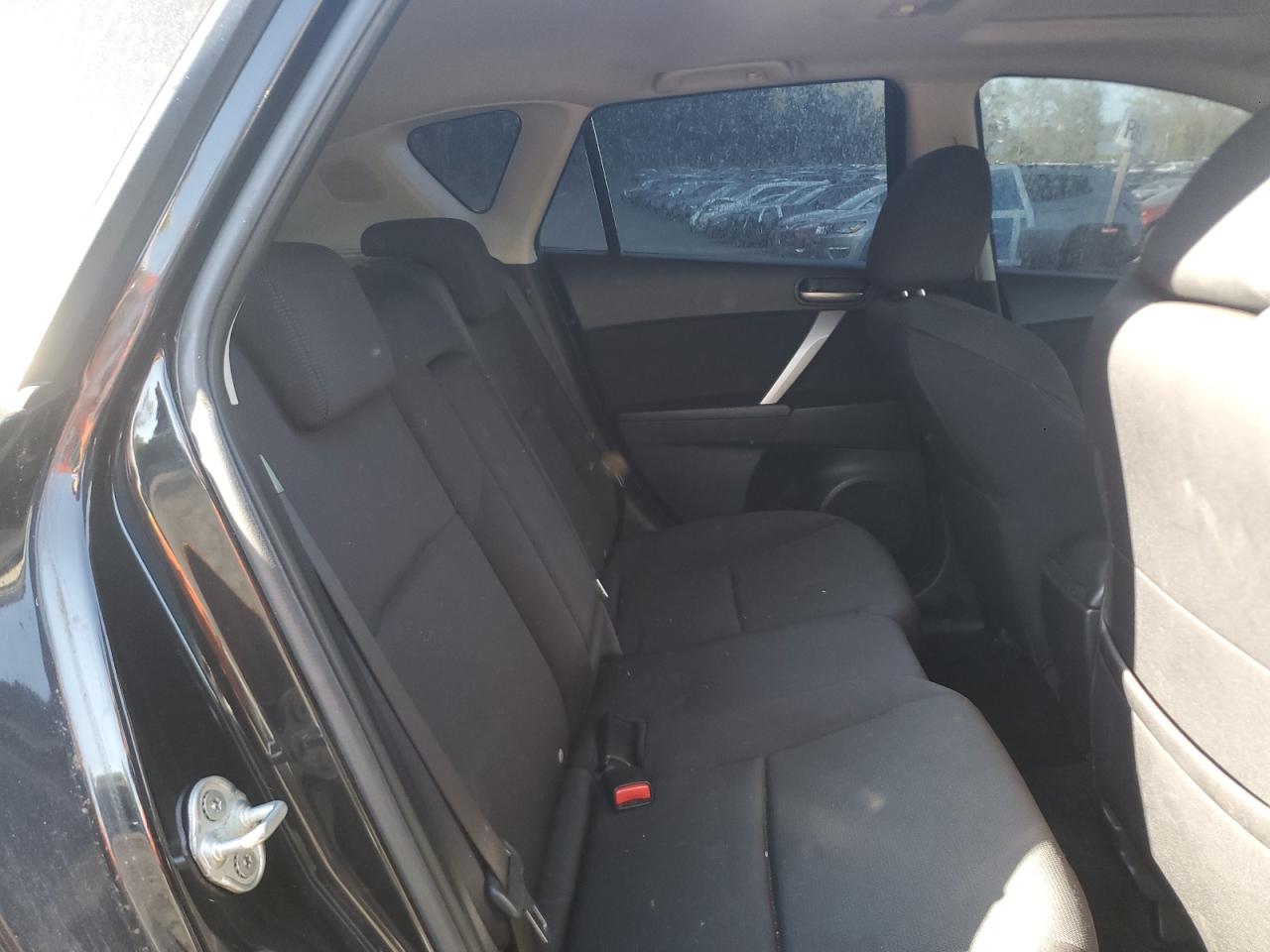 2010 Mazda 3 S VIN: JM1BL1H63A1137685 Lot: 80876005