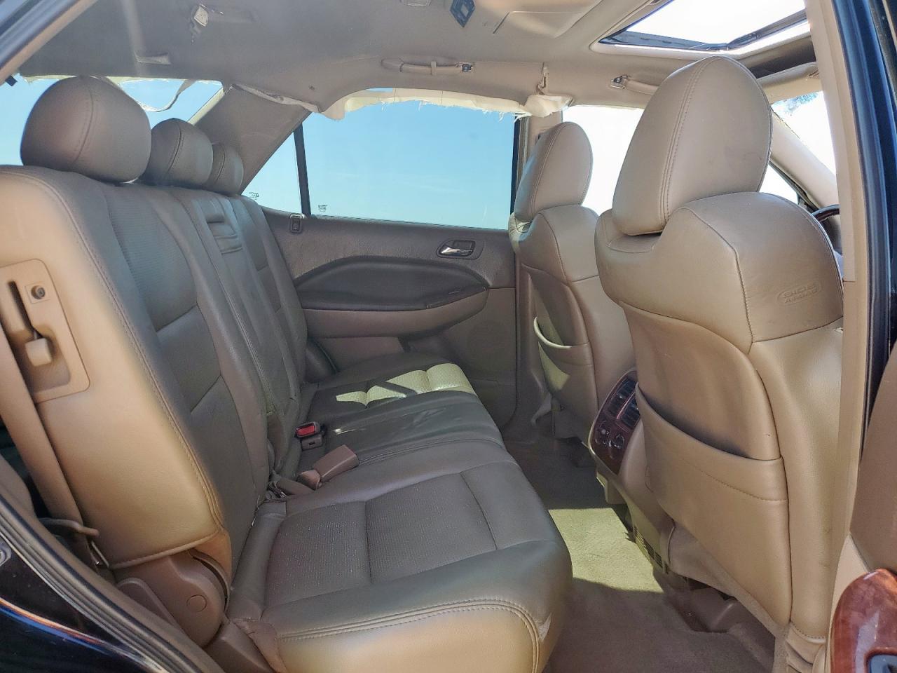 2005 Acura Mdx Touring VIN: 2HNYD18965H554821 Lot: 81663835