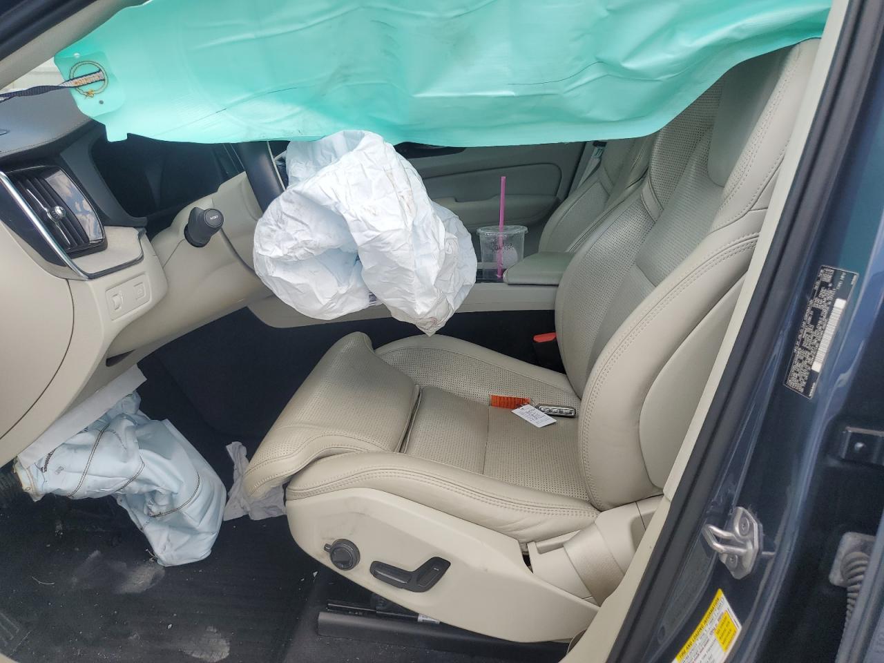 2019 Volvo Xc60 T5 Inscription VIN: LYV102DL4KB289815 Lot: 80203245