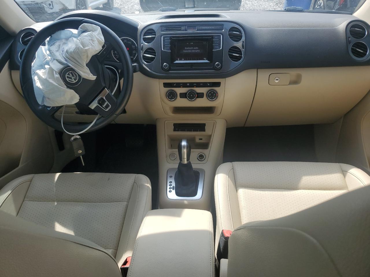 2016 Volkswagen Tiguan S VIN: WVGAV7AX1GW603200 Lot: 83816425