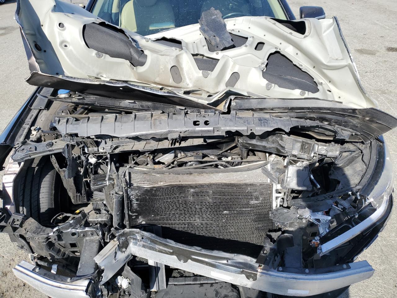 2016 Hyundai Genesis 3.8L VIN: KMHGN4JE2GU128577 Lot: 71668995