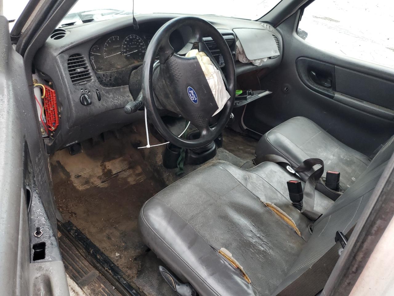 2001 Ford Ranger VIN: 1FTYR10D41TA87595 Lot: 81632675