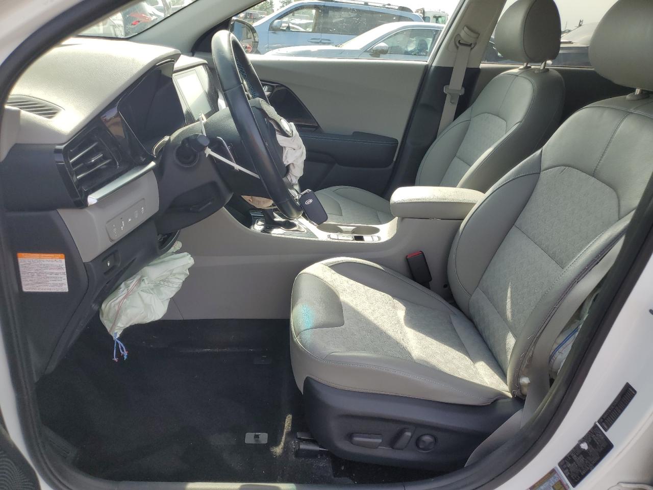 2020 Kia Niro Touring VIN: KNDCC3LC4L5435557 Lot: 71987075