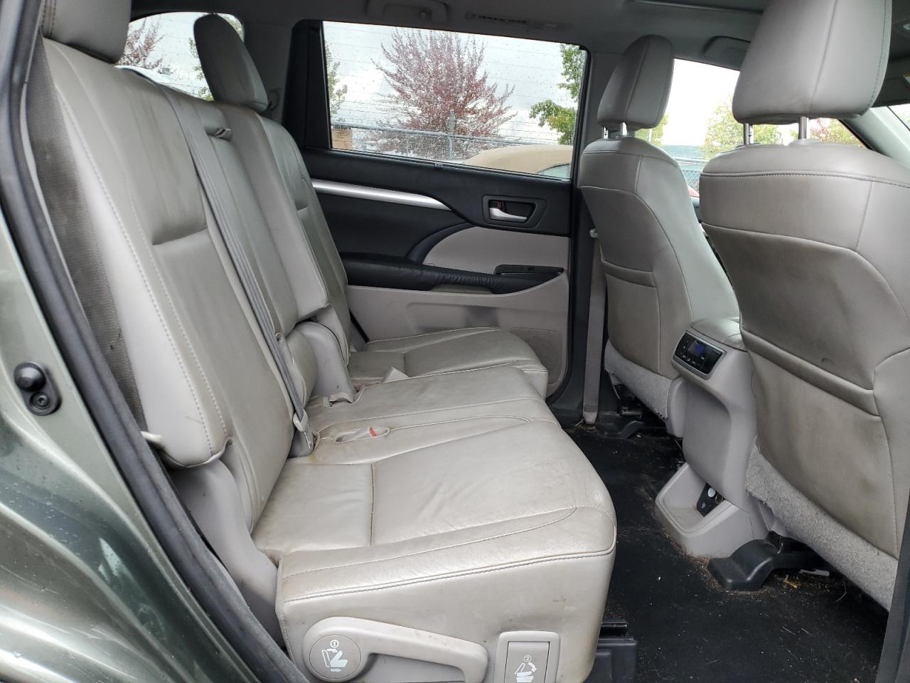 2015 Toyota Highlander Xle VIN: 5TDJKRFH5FS090977 Lot: 81845665