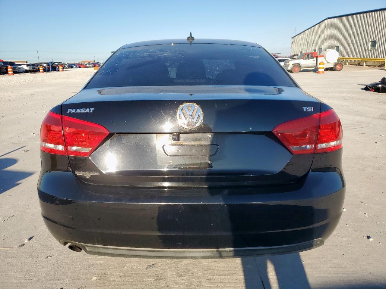 2015 Volkswagen Passat S VIN: 1VWAS7A36FC041205 Lot: 81465065