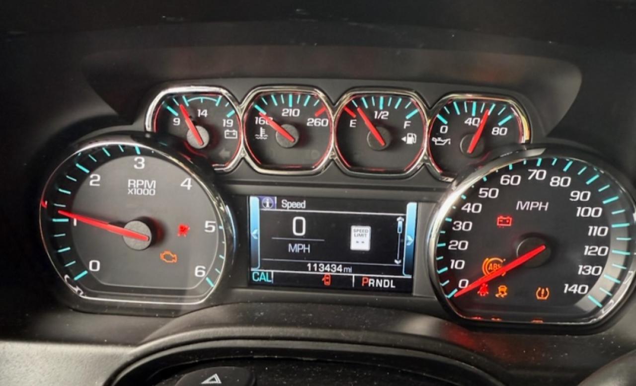 2019 Chevrolet Suburban C1500 Lt VIN: 1GNSCHKC1KR209775 Lot: 80247215