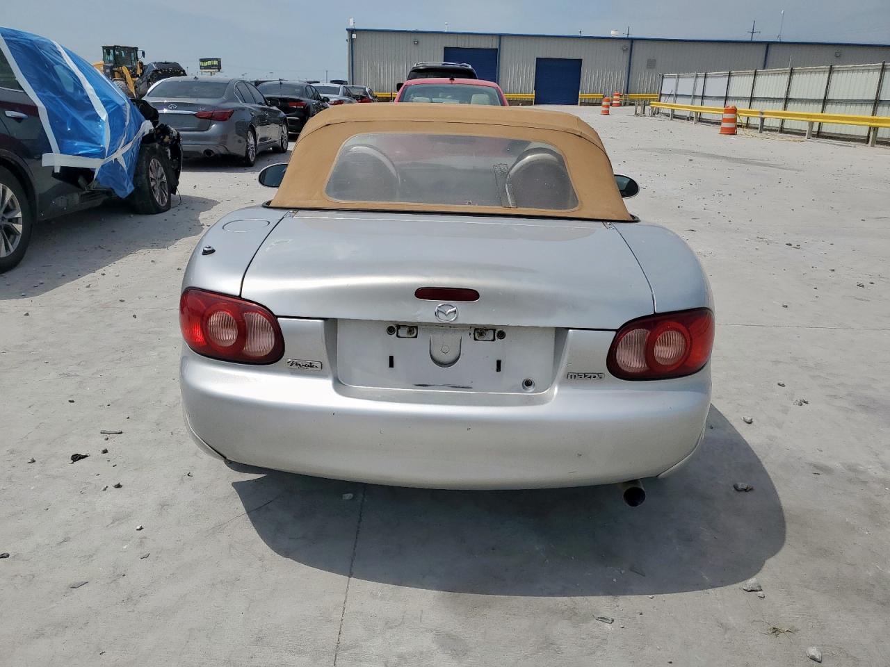 2001 Mazda Mx-5 Miata Base VIN: JM1NB353110214985 Lot: 71492325