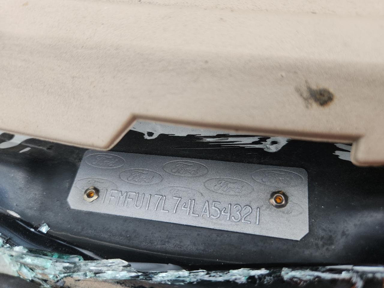 2004 Ford Expedition Eddie Bauer VIN: 1FMFU17L74LA54321 Lot: 84786285