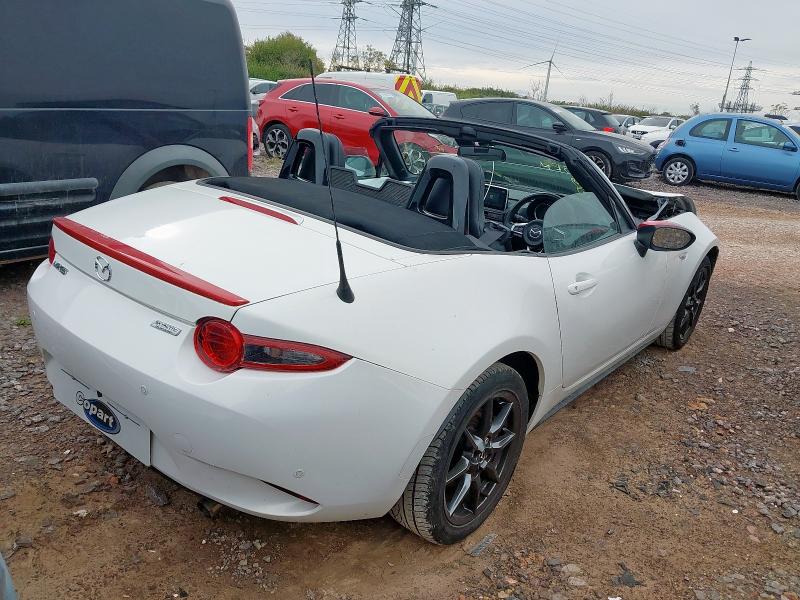 2016 MAZDA MX-5 ICON 