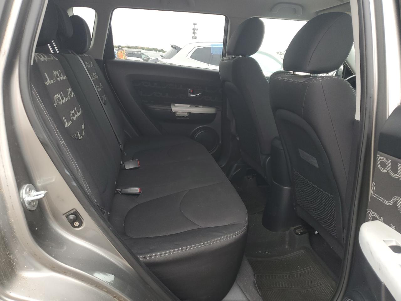 2012 Kia Soul + VIN: KNDJT2A63C7371949 Lot: 81085495