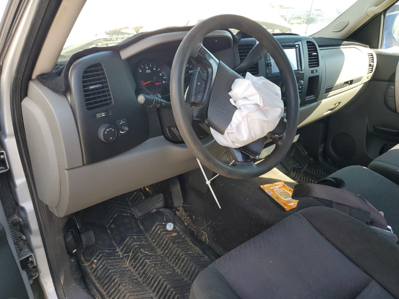 2010 Chevrolet Silverado C1500 Ls VIN: 1GCSCREA0AZ193494 Lot: 84384015