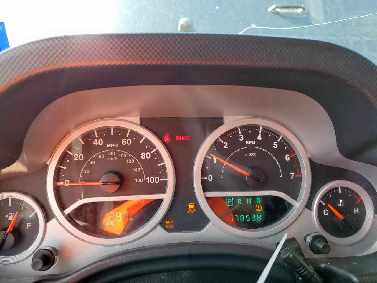 2008 Jeep Wrangler Unlimited Sahara VIN: 1J4GA59108L527724 Lot: 80374475