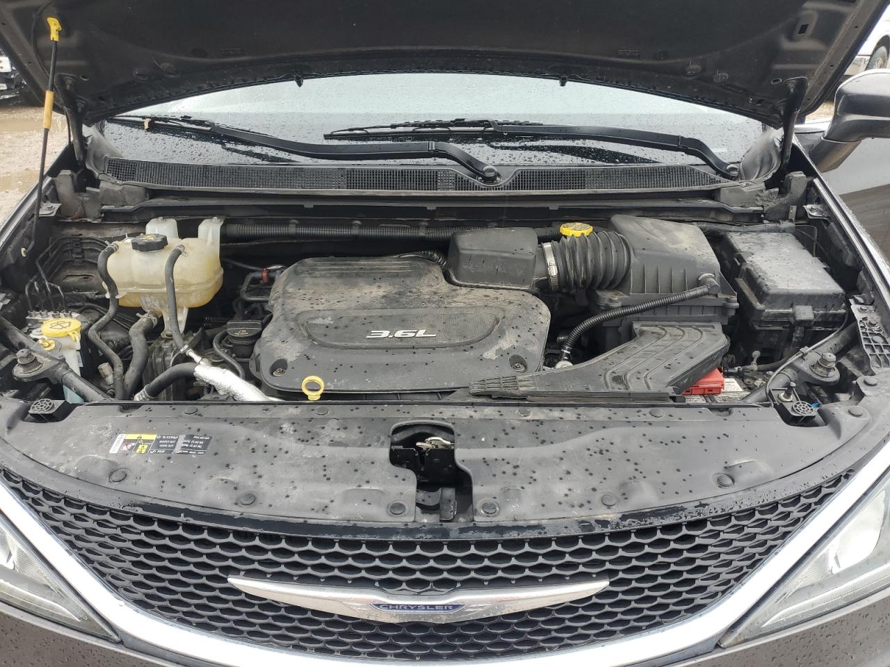 2017 Chrysler Pacifica Touring L VIN: 2C4RC1BG0HR854678 Lot: 81650435