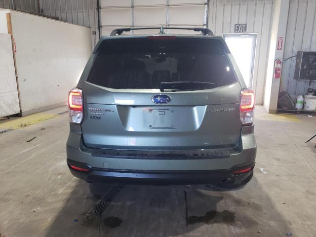  SUBARU FORESTER 2018 Зеленый