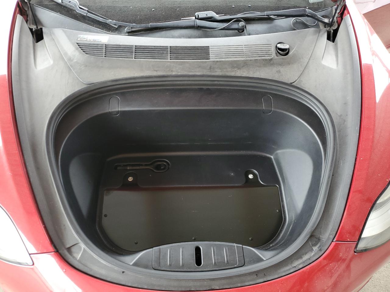 2018 Tesla Model 3 VIN: 5YJ3E1EB5JF056047 Lot: 84402705