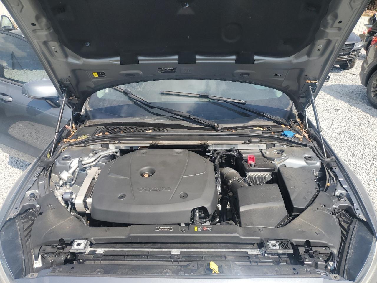 2020 Volvo S60 T5 Momentum VIN: 7JR102FK4LG040684 Lot: 81564405