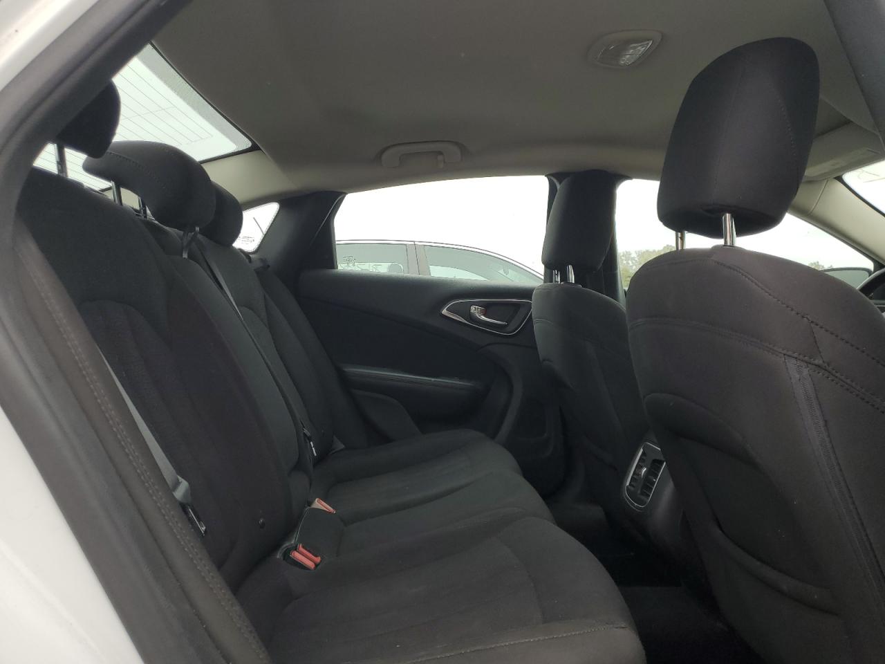 2015 Chrysler 200 Limited VIN: 1C3CCCAB3FN504712 Lot: 81516065