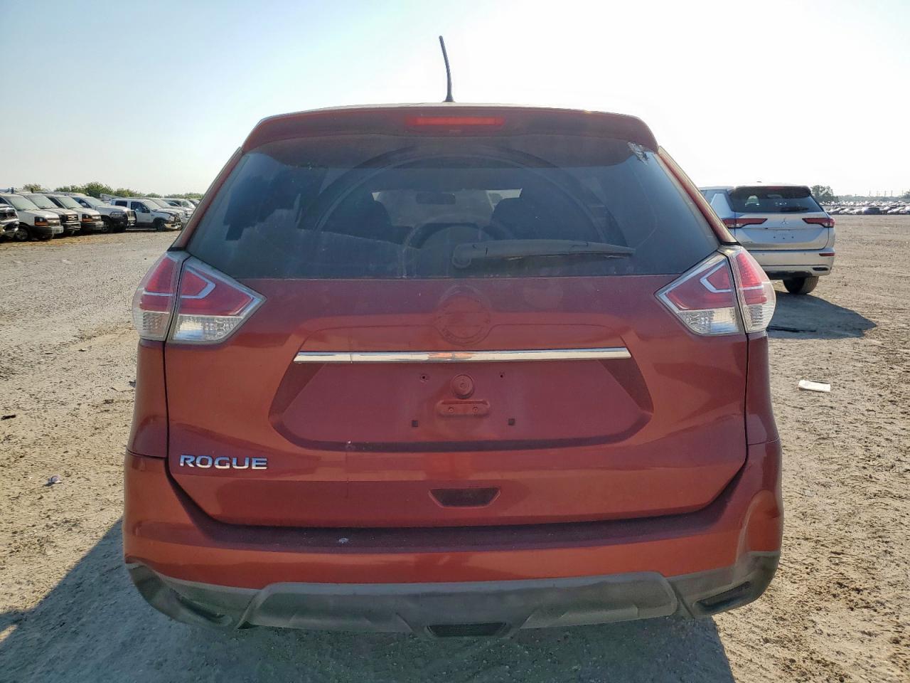 2015 Nissan Rogue S VIN: KNMAT2MT4FP543444 Lot: 80496245