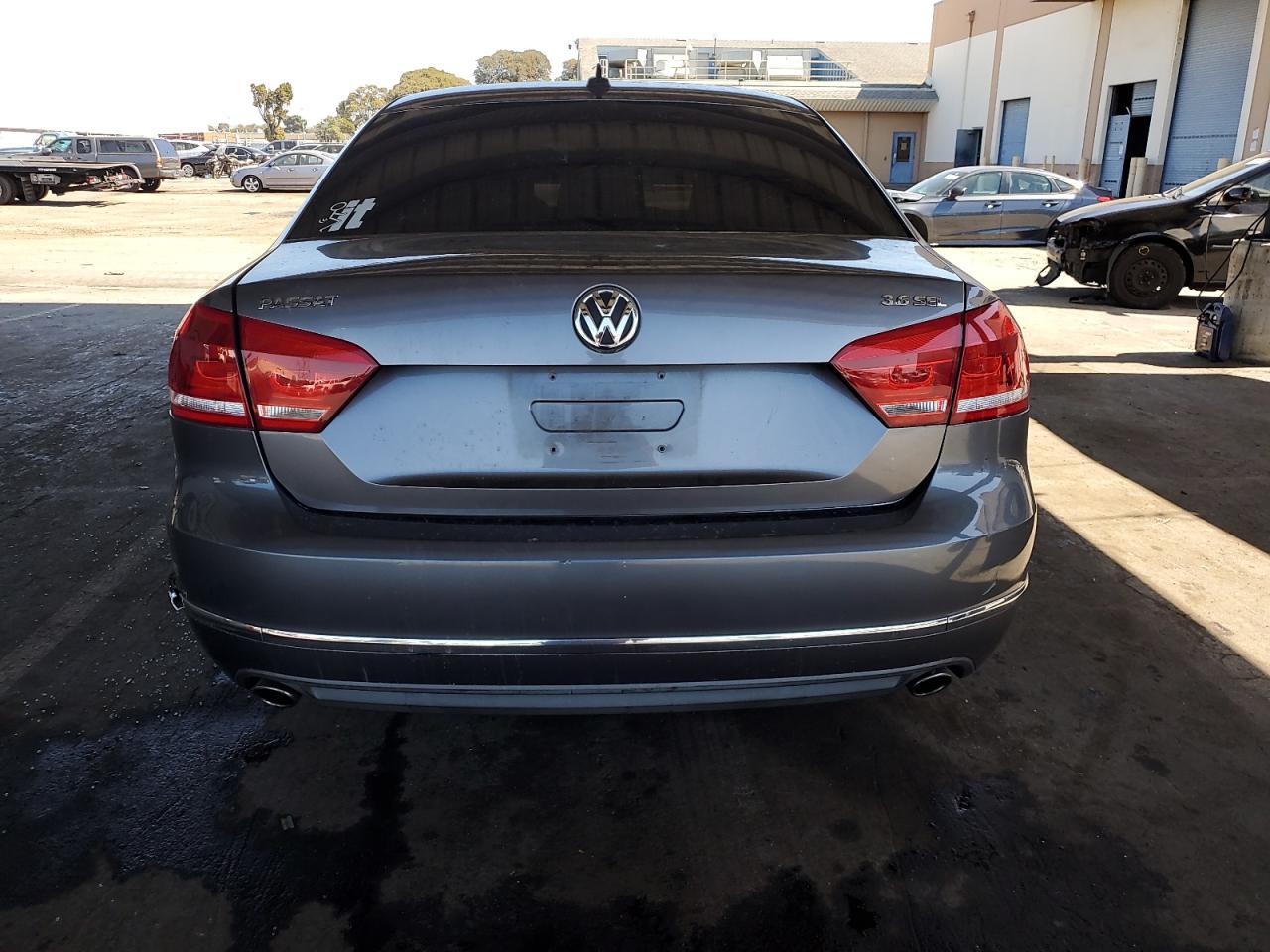 2012 Volkswagen Passat Sel VIN: 1VWCM7A36CC066152 Lot: 82051895