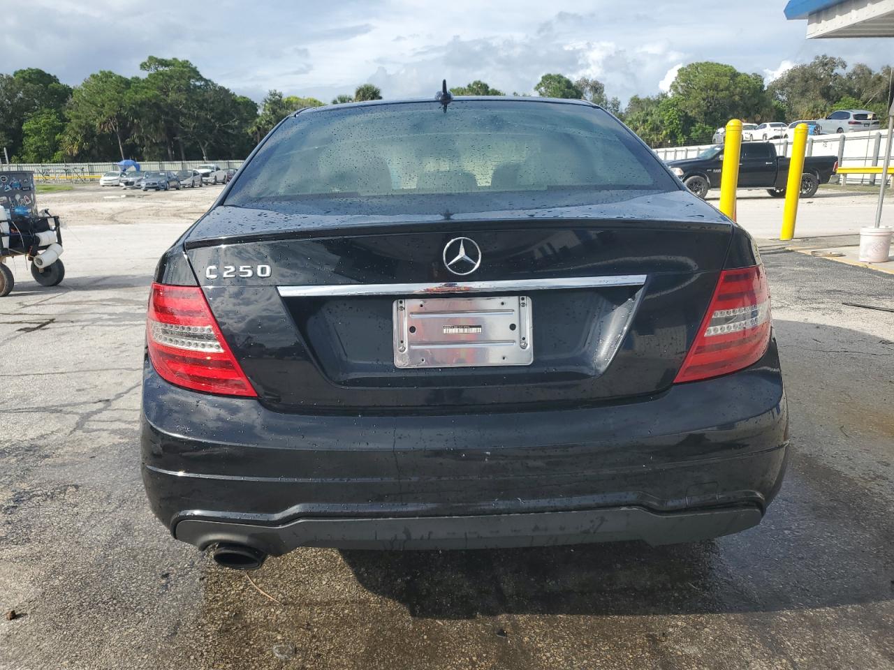 2012 Mercedes-Benz C 250 VIN: WDDGF4HB0CA614206 Lot: 81440385