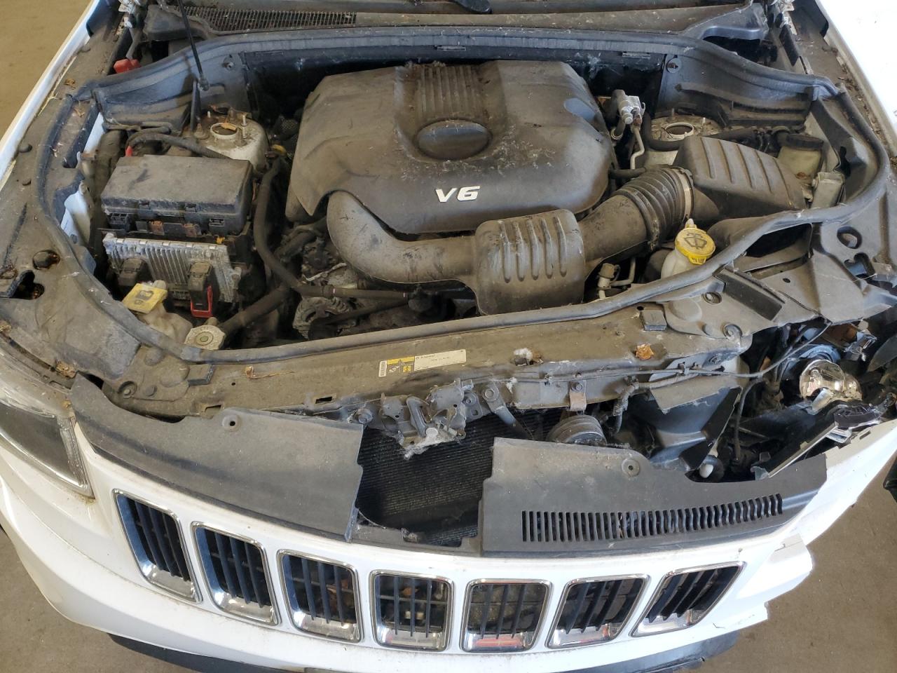 2015 Jeep Grand Cherokee Laredo VIN: 1C4RJEAG4FC231715 Lot: 81765515