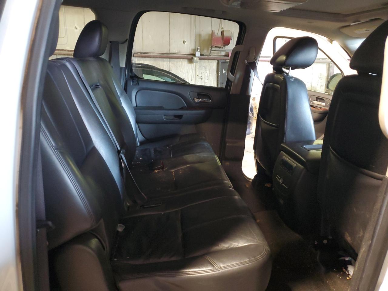 2013 Chevrolet Suburban K1500 Lt VIN: 1GNSKJE73DR327144 Lot: 80366855