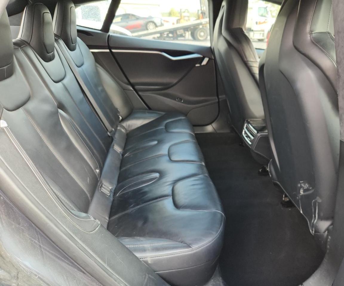 2016 Tesla Model S VIN: 5YJSA1E22GF122263 Lot: 84033855