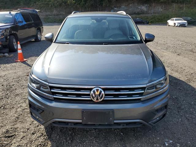  VOLKSWAGEN TIGUAN 2018 Серый