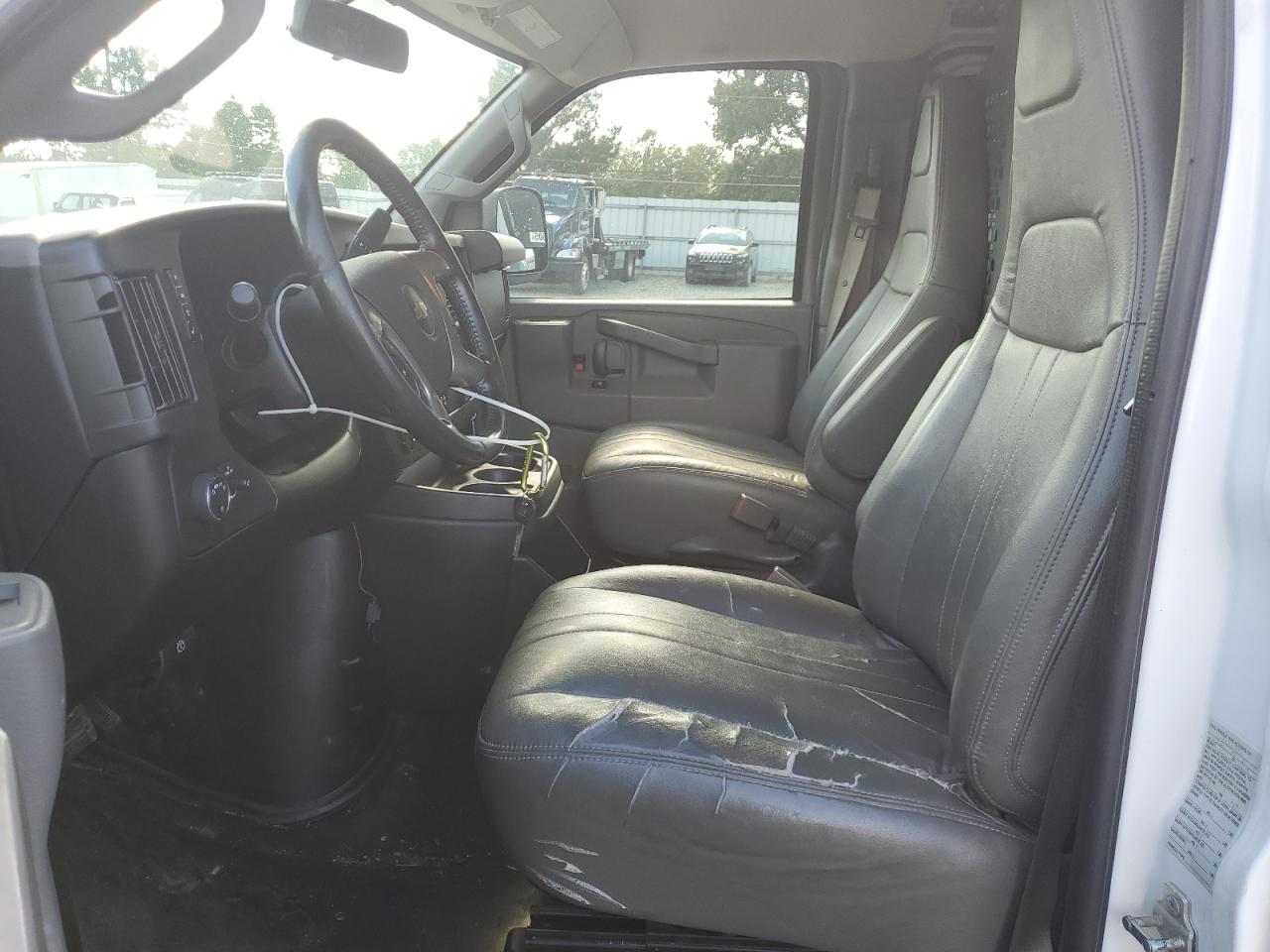 2018 Chevrolet Express G2500 VIN: 1GCWGAFGXJ1198775 Lot: 80762505