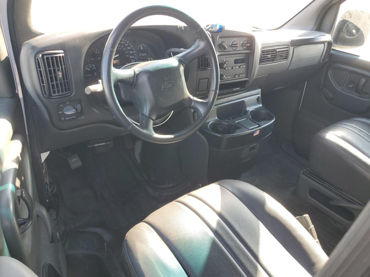 2002 Chevrolet Express G2500 VIN: 1GCFG25M821141523 Lot: 82061115
