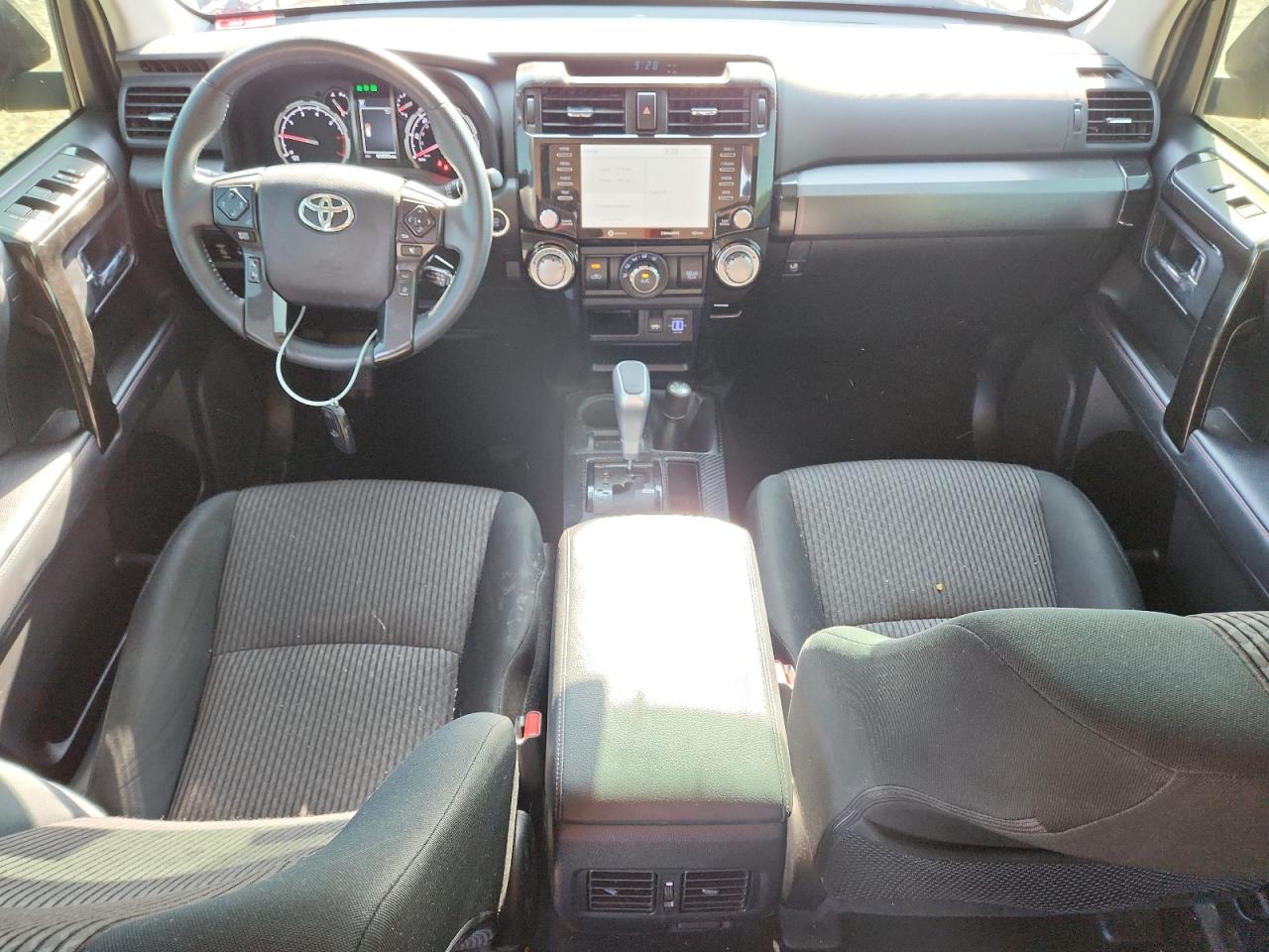 2022 Toyota 4Runner Sr5/Sr5 Premium VIN: JTEPU5JR8N6013608 Lot: 80273665