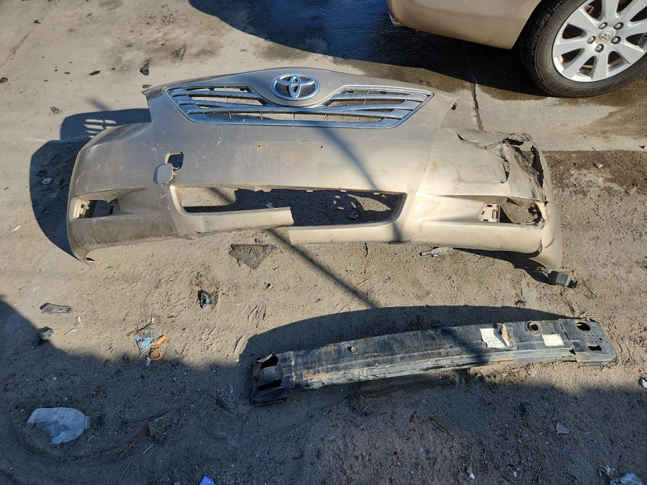 2007 Toyota Camry Hybrid VIN: JTNBB46K073028064 Lot: 80483845